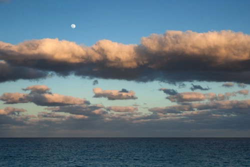 Moonrise Atlantic Harbour Island Bahamas (3141SA).jpg